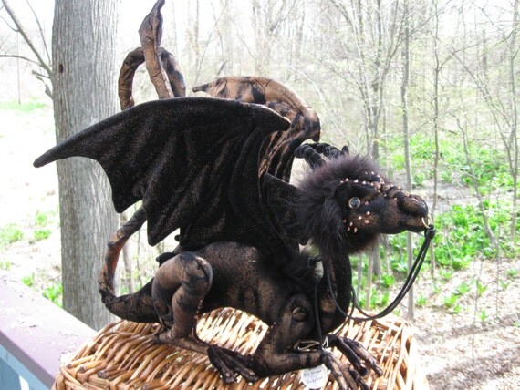 Reserved for Suzi, do not purchase unless you are she. This is Babylon - a Guardian Shoulder dragon