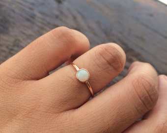 Custom engagement rings opal