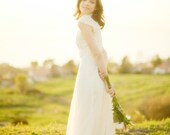 Vintage-Inspired Handmade TIMELESS Buttons Lace and Tulle Ivory Wedding Dress Medium Size 8