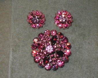 circa1950 Vintage PINK Rhinestone Brooch & Earrings Set