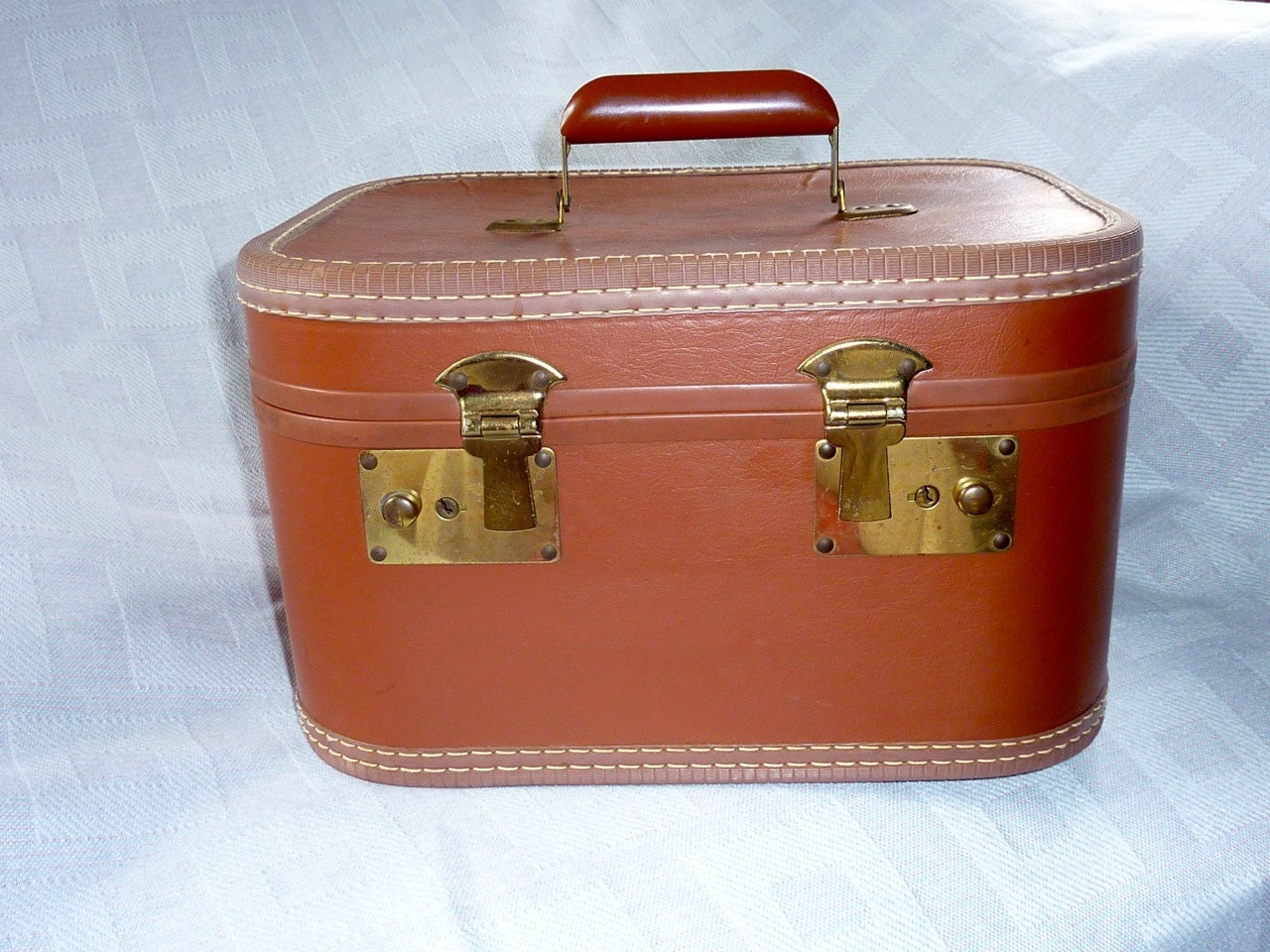 Vintage Leather Train Case Make Up Overnighter Carry On