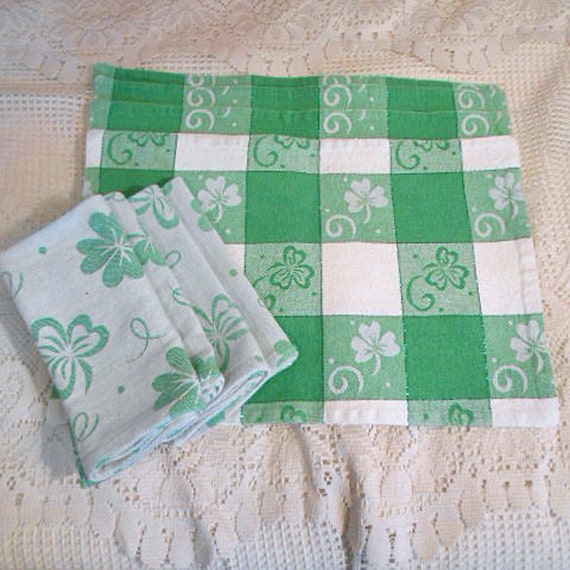 8 piece set St PATRICKS Day PLACEMATS and NAPKINS Shamrocks