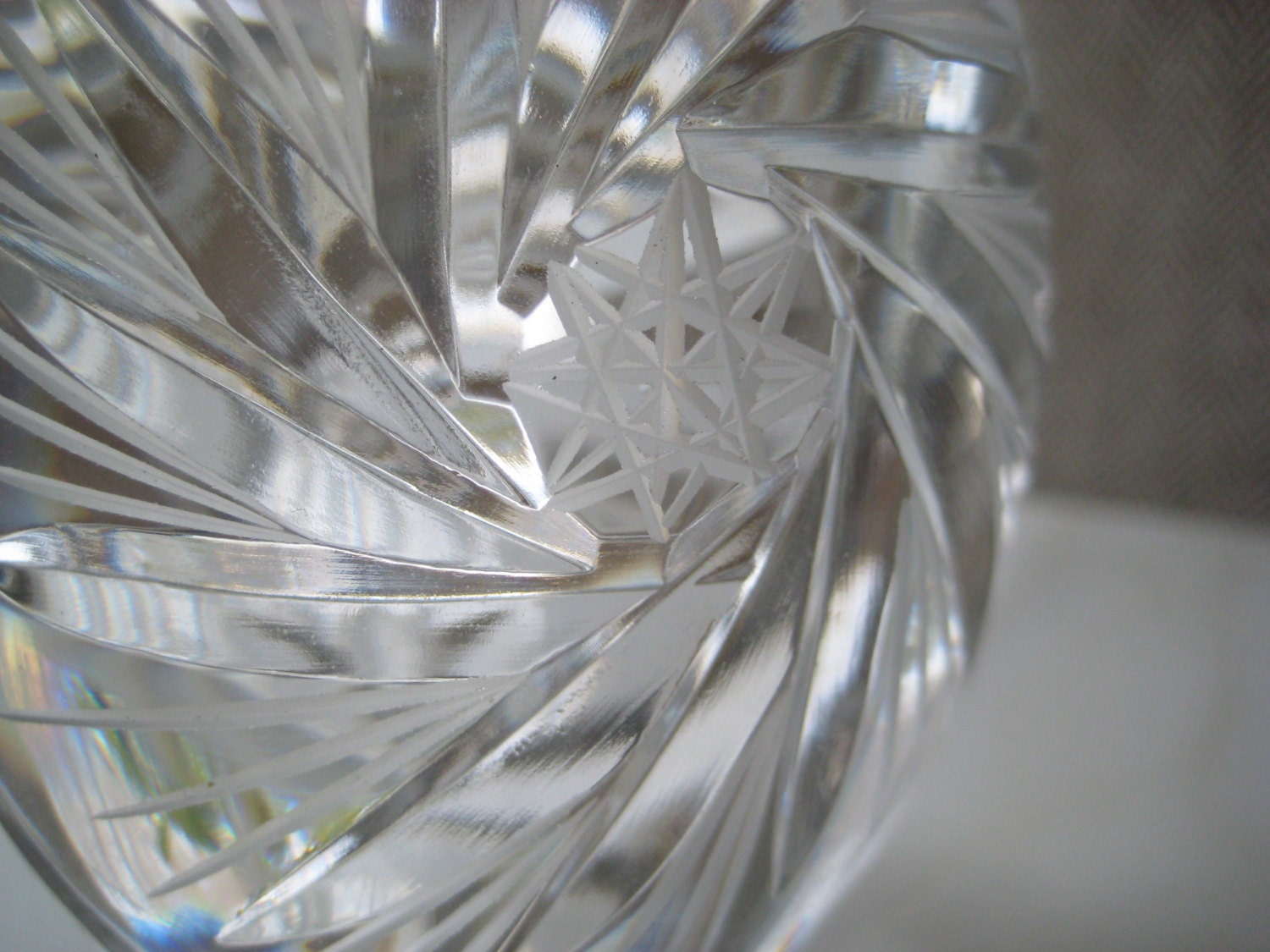 Lead Crystal Egg Paperweight Made in Poland