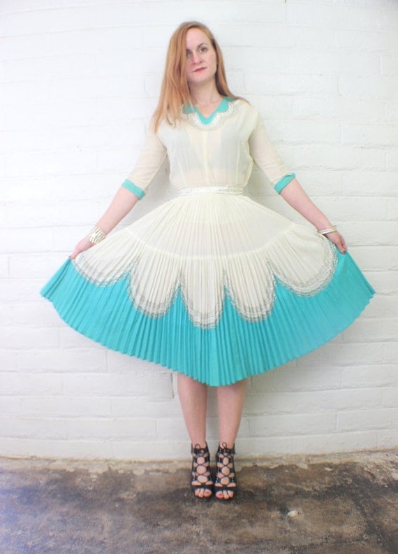 1950's Two Piece Patio DRESS / Fiesta Blouse and Skirt / Women's Vintage Clothes Small