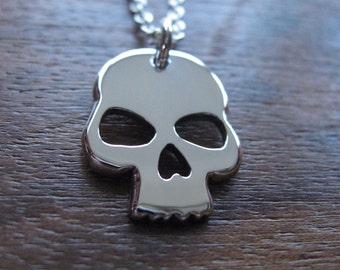 Silver Skull Pendant Necklace