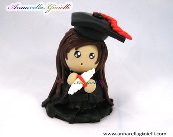Bambolina laurea in fimo, bomboniera, miniatura, doll, polymer clay, graduation, gift