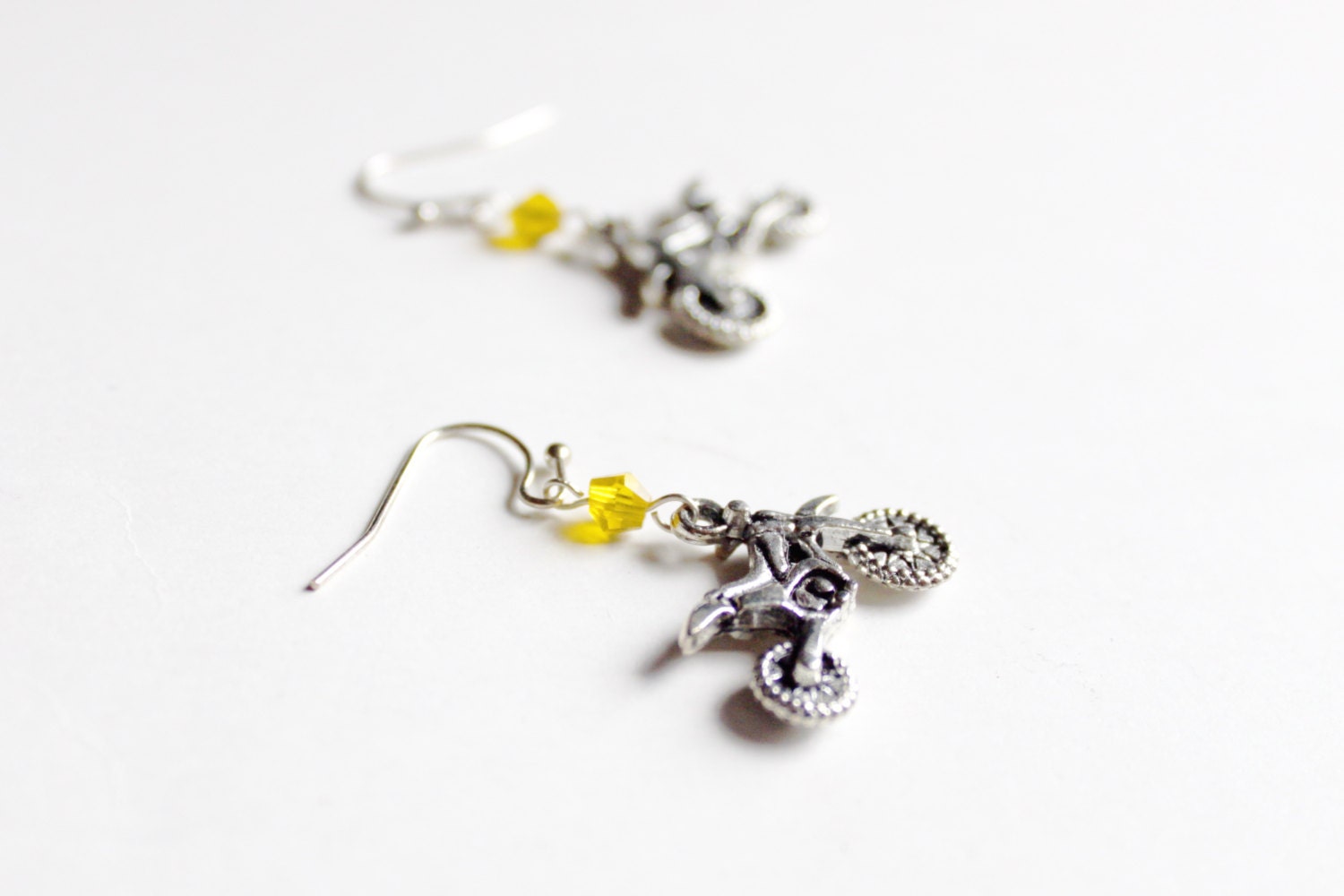 suzuki yellow dirt bike