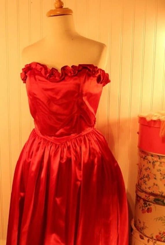 Vintage 80&#39;s Red Satin Sleeveless Prom Dress Party Dress