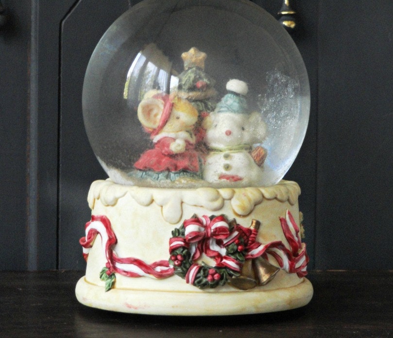 Vintage snow globe ornament. free shipping in usa Vintage Snow Globe Music Box San Francisco Music Box Company