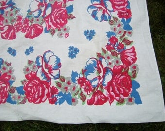 Vintage Floral Tablecloth BEAUTIFUL