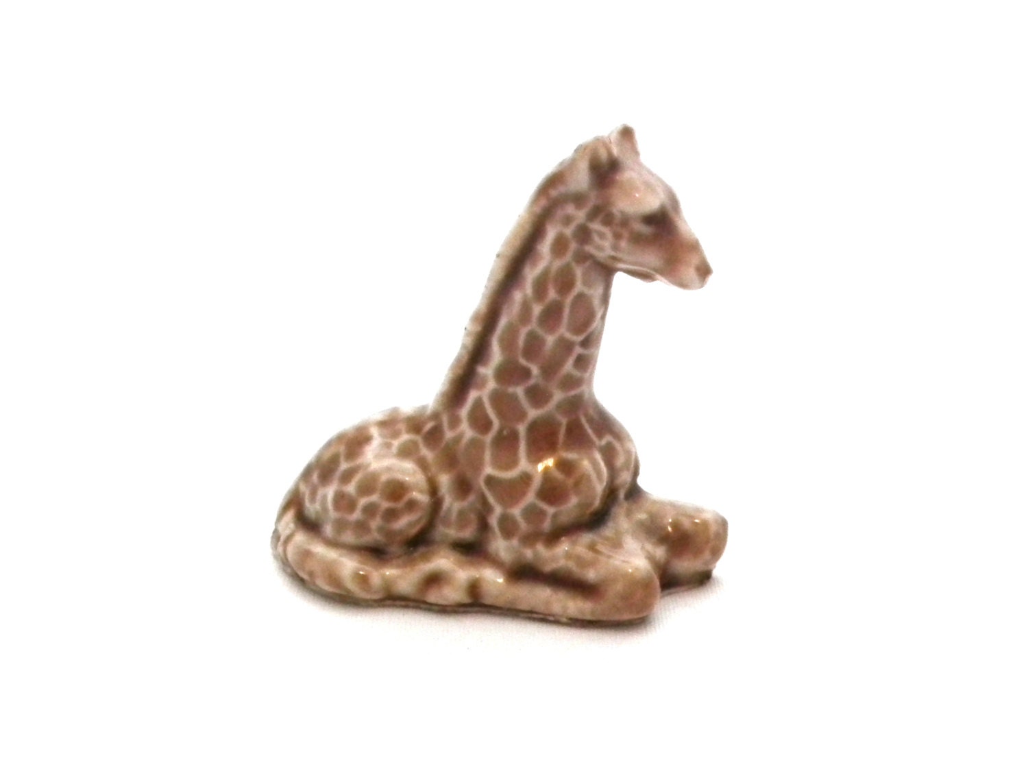 wade giraffe figurine