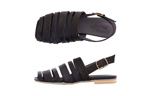 ON SALE 30 % Flat leather sandal , geometric , black sandal , flats ...