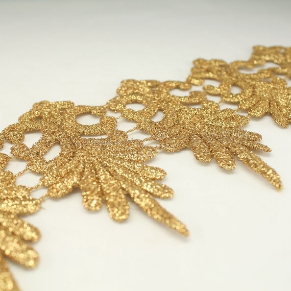 gold lace style