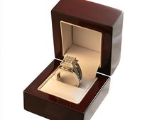 Engraved engagement ring box