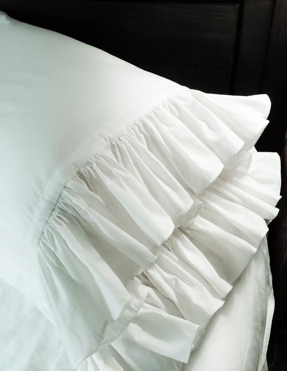 Set of 2 Ruffled Cotton Pillowcases Sheet set Ruffled