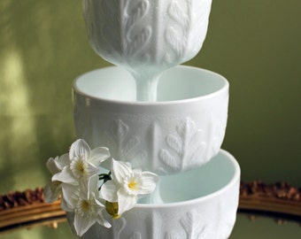Milk Glass Oak Leaf Design Footed Bowls. Set of Three Beautiful Wedding or Collectible Dishes. 6.5" 6", 5,75" Tall