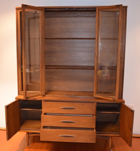 Rare Broyhill Sculptra China Cabinet