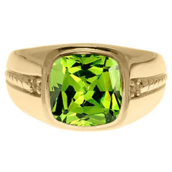 Cushion-Cut Peridot Gemstone and Diamond Men's Ring In Yellow Gold