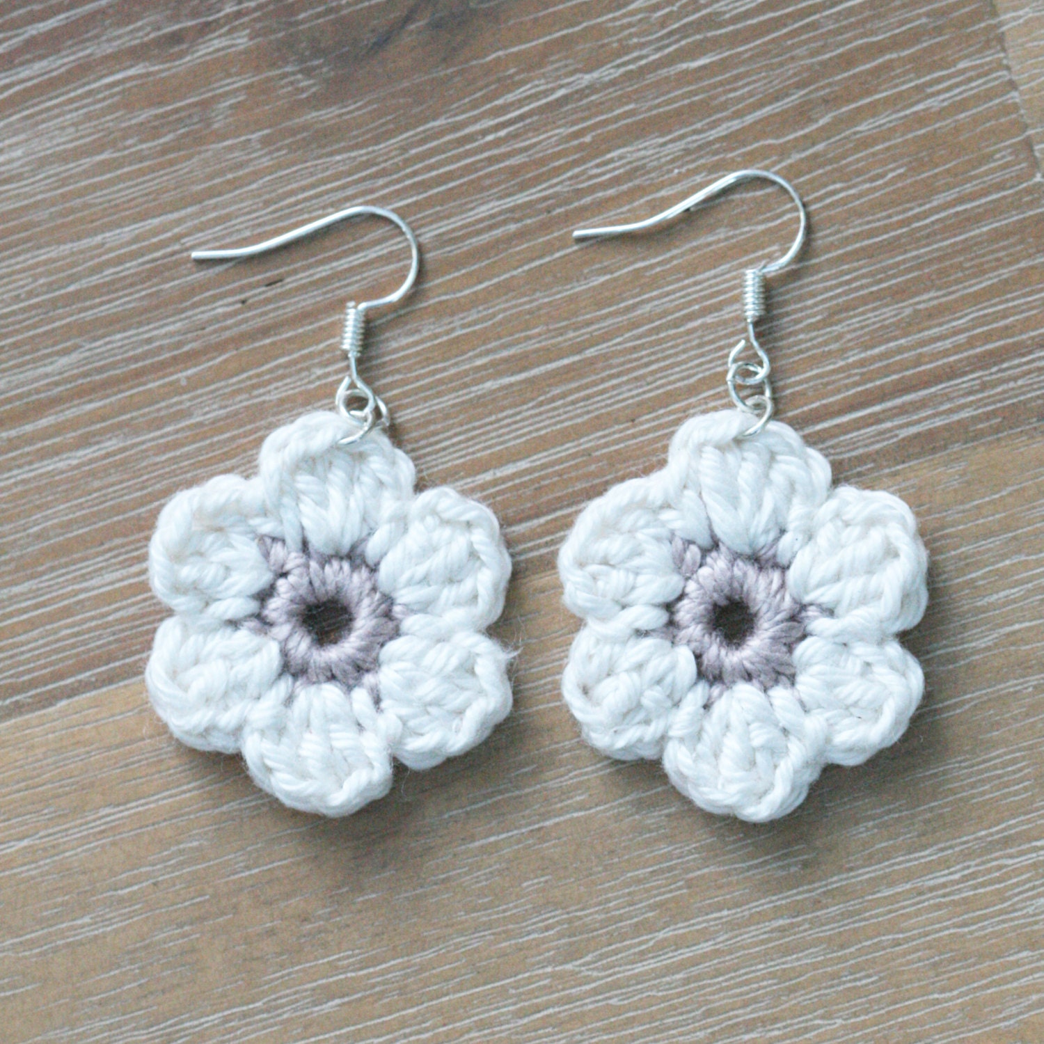 Crochet earrings. Flower jewelry. 4 colour options