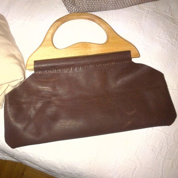 minimalist leather clutch with wooden handle by uschinie on Etsy