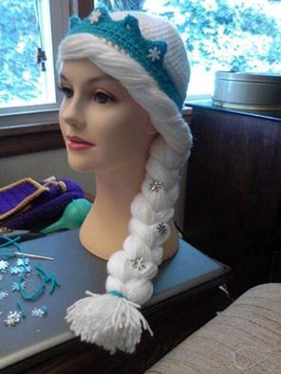 Crocheted Elsa Hat, from the movie Frozen, made to order excellent quality. I will need head circircumference when ordering.