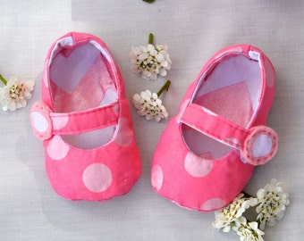 Baby and Toddler Reversible Mary Jane's Baby Shoes- PDF PATTERN with 3 strap options/ 5 different sizes