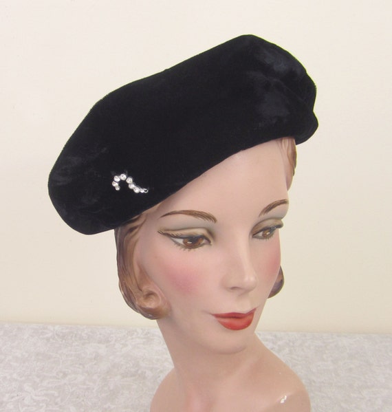 Vintage 40-50s black velvet hat - tilt flipped up front, fitted crown - rhinestone pin & hat pin by JanesVintage