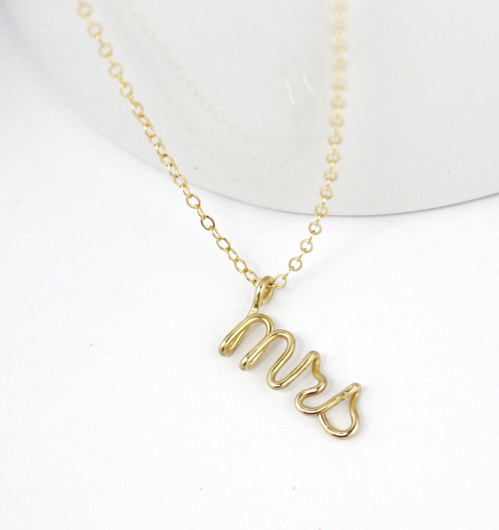 Gold mrs Name Necklace