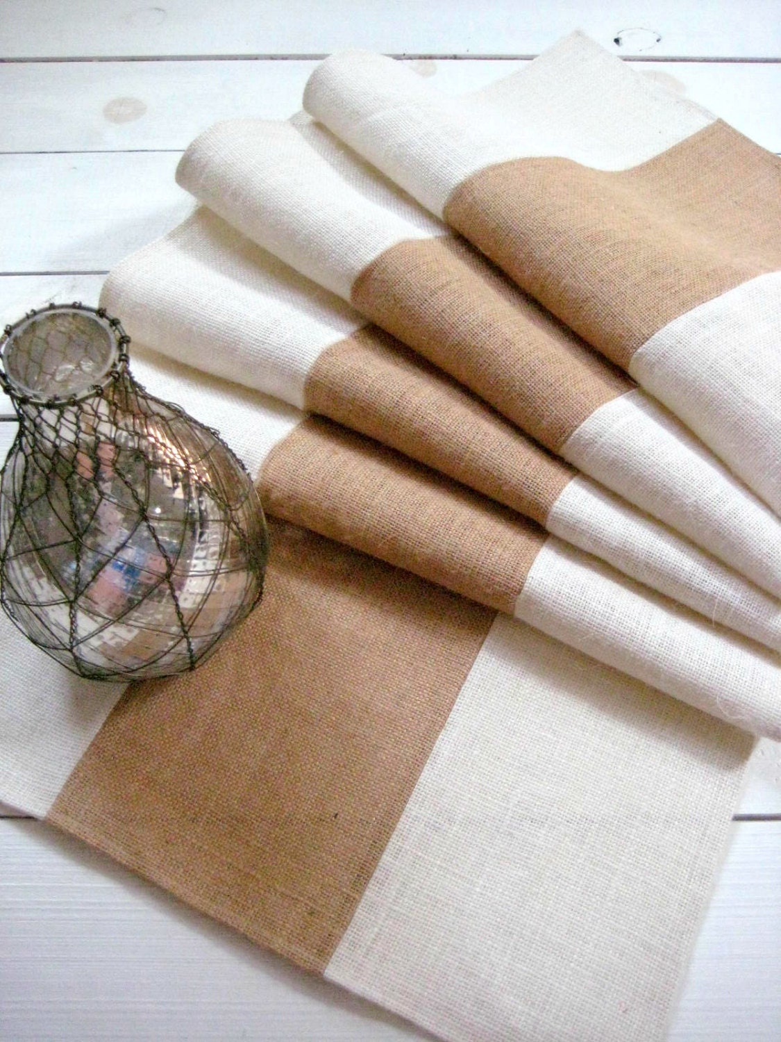 Burlap Table Runner / Rustic Table Runner / Farmhouse Décor