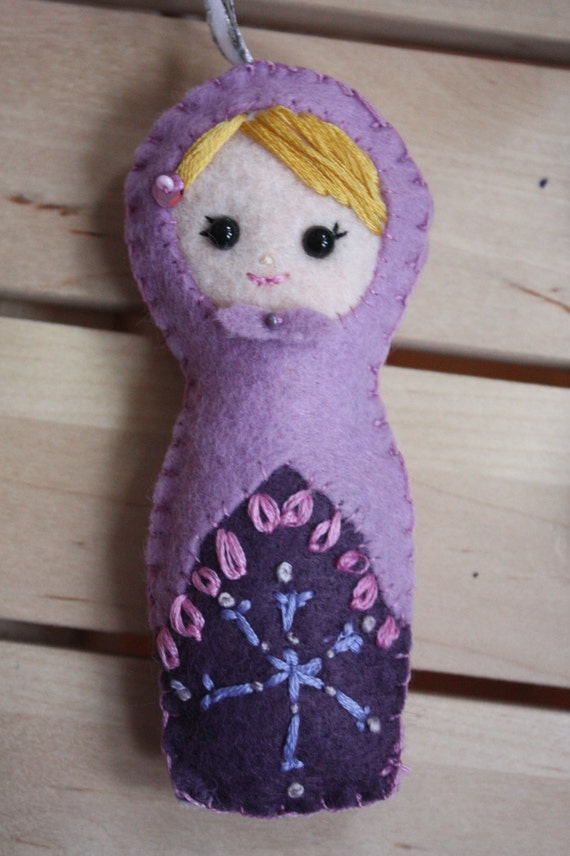 Felt Matryoshka Babushka doll. Nesting Doll.