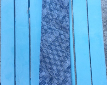 Vintage 1980's Power Tie - Valentino Cravatte 100% Silk - Made in Italy