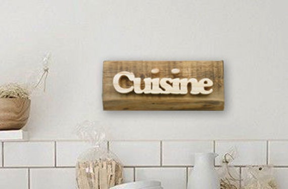 Küche Holzwand Dekor. Küche Holztür Dekoration.