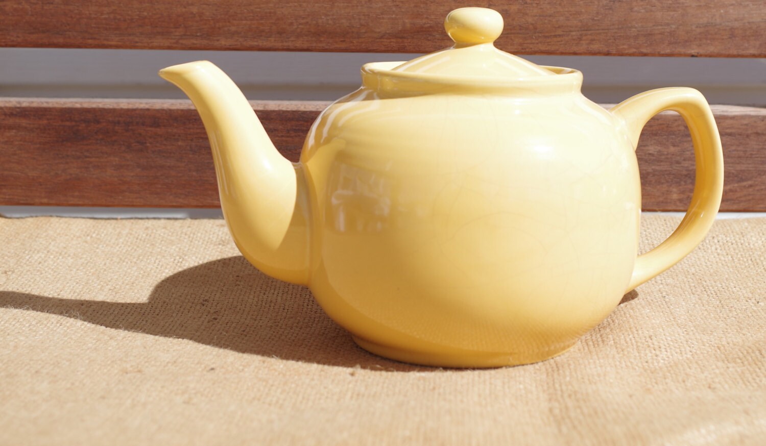 mustard yellow teapot // old amsterdam 1701 porcelain teapot
