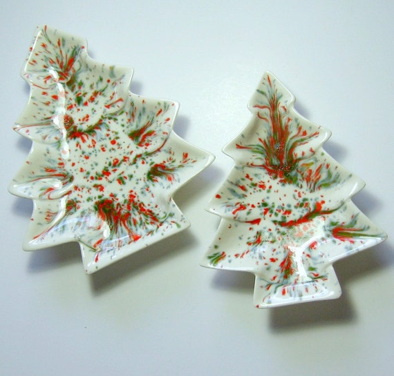 Items similar to SALE Splatterware Ceramic Tree Dishes, Nesting