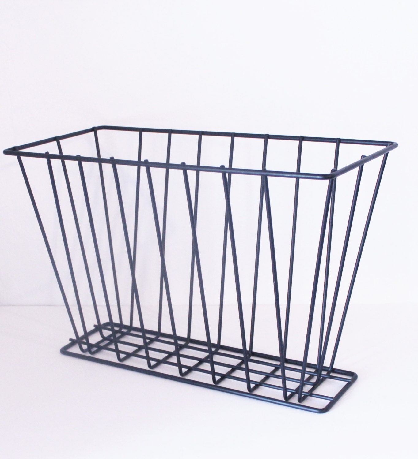 Minimalist Black Wire Magazine Holder by modfolk on Etsy