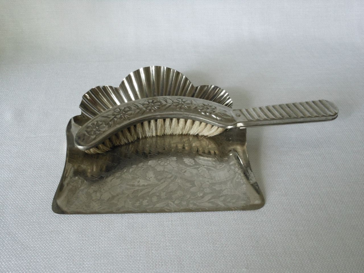 Antique Butlers Crumb Catcher with Brush by 2cool2toss on Etsy