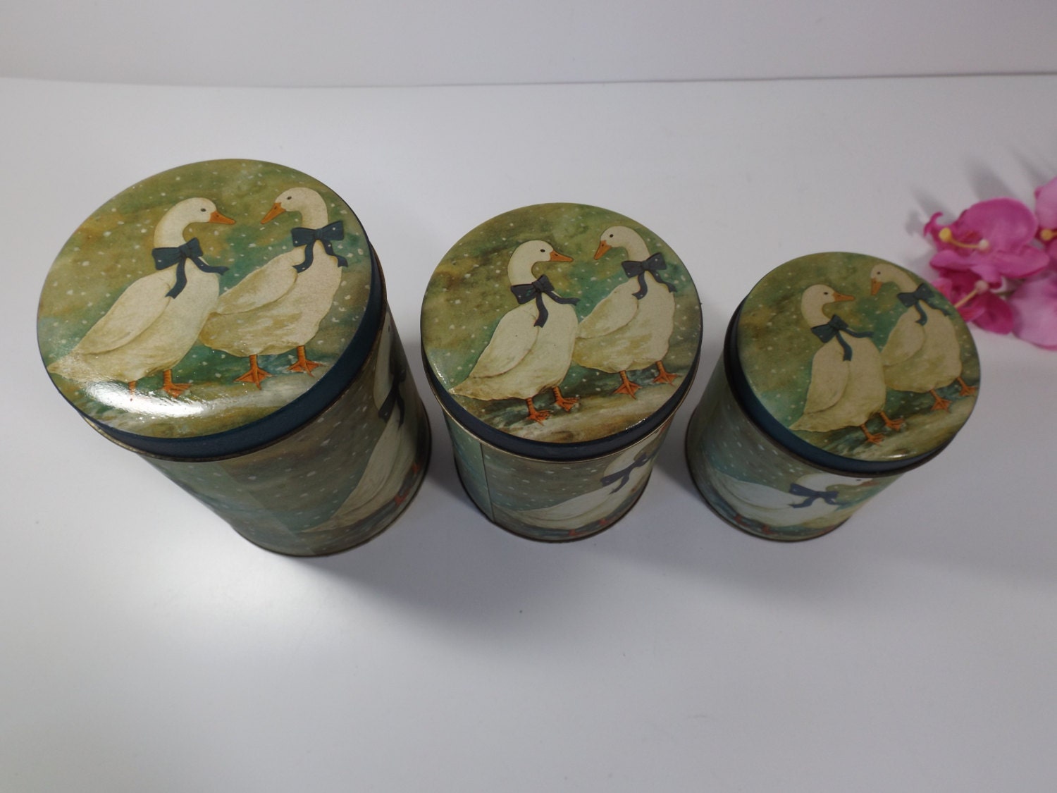 Collectible Tins Vintage 35