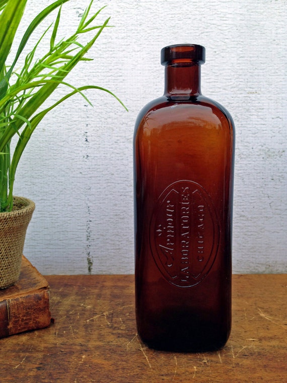 Old Amber Armour Laboratories Medicine Bottle Chicago