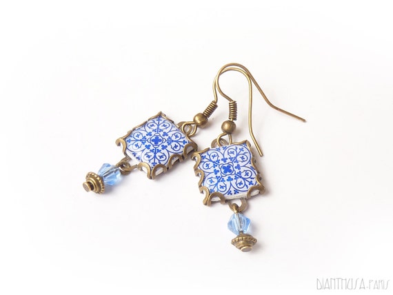 Geometric print earrings Tile earringswith art nouveau style Blue and white tones.