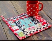 Christmas Gnomes Log Cabin Style Patchwork Quilted Potholder with Insulated Fabric