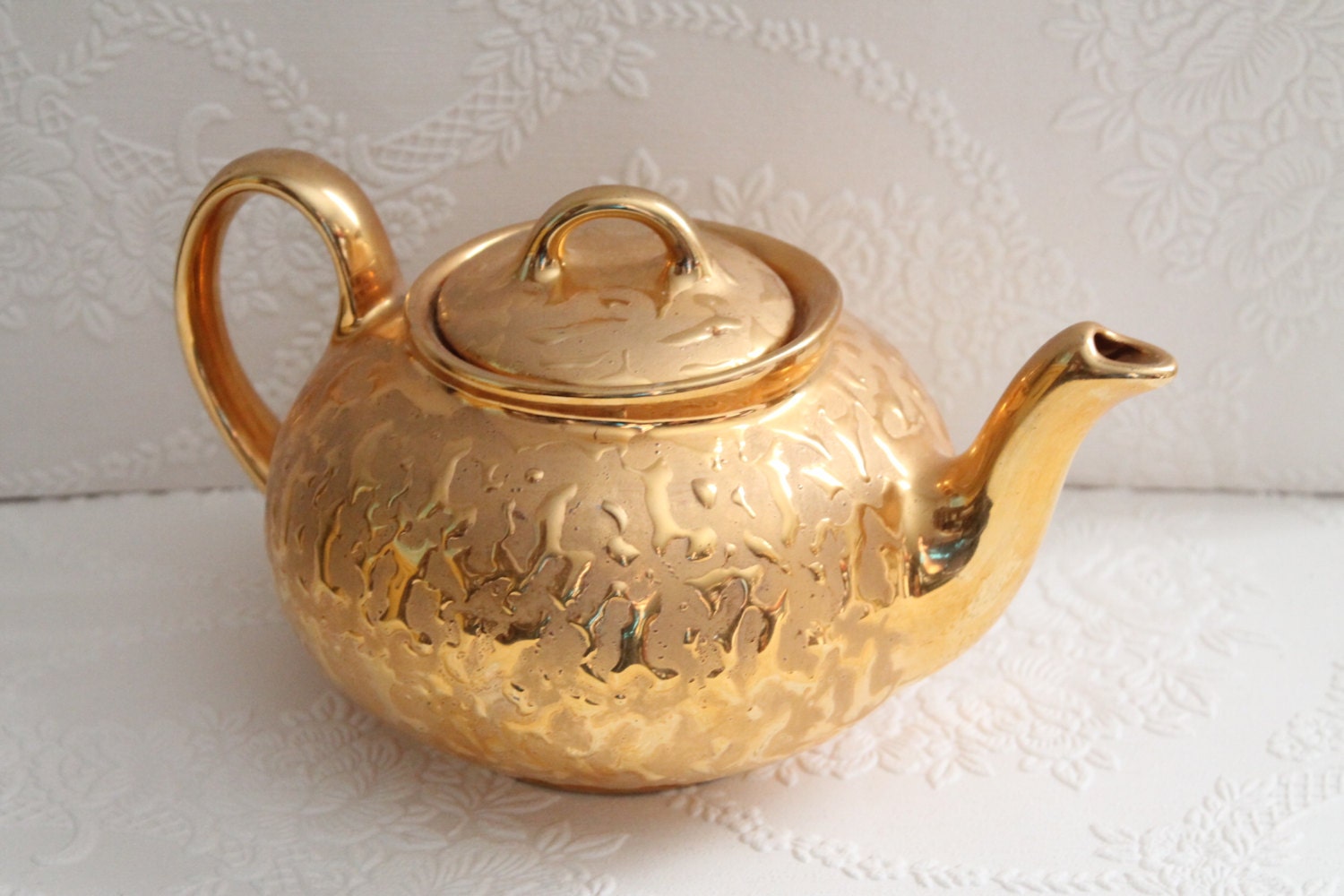 Vintage WEEPING GOLD 22 kt Hand Decorated Teapot // Kingwood
