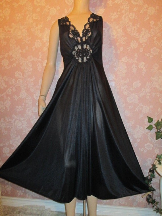 Vintage Nightgown Adonna olga style Black Bodyhug bodice Long