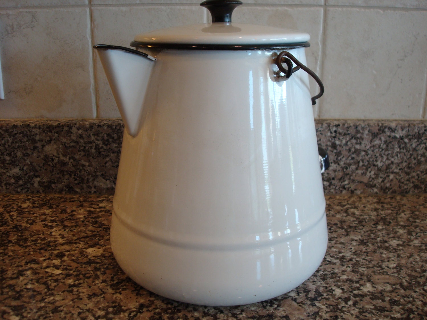 Very nice vintage large white enamelware coffee pot with lid, fixed