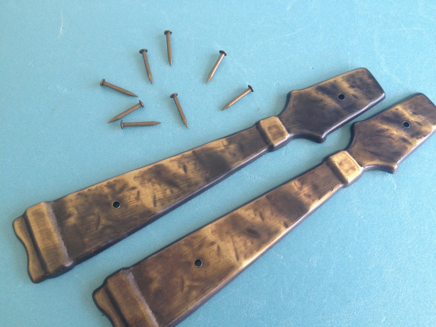 Pr AMEROCK Paddle HINGES, Colonial Look Hinges,Paddle Hinges w/Nails,Amerock Corp B P203A E