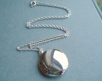 Silver Round Locket Necklace Bridesmaid Locket Gift for Her Shiny Round Silver Locket Jewelry Locket Necklace Locket Jewelry