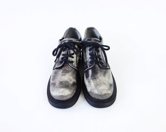 Popular items for 90s grunge shoes on Etsy