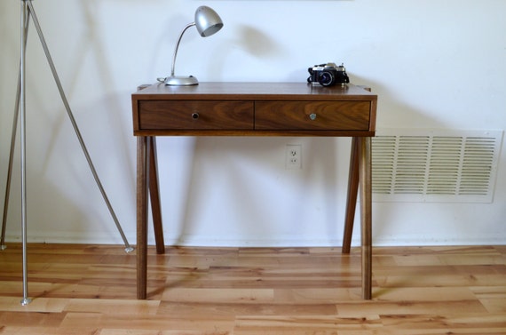 Aulaa desk