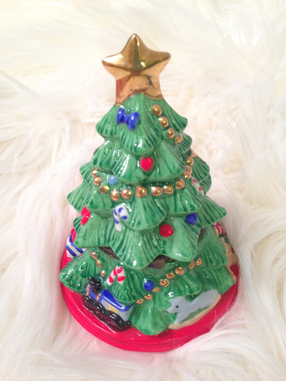 vintage ceramic christmas tree trinket gift box by begsnachen vintage ceramic christmas tree trinket gift box by begsnachen