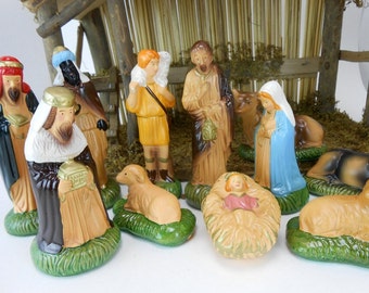 Vintage Nativity 1960s 11 figures and manger with original box