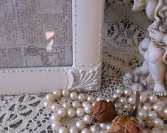 Shabby cottage, Painted Vintage 80s, metal frame, , shabby and chic, creamy white